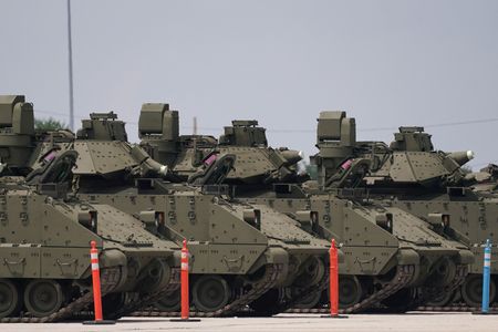 tagreuters.com2025binary_LYNXMPEL580R8-VIEWIMAGE