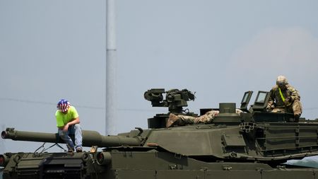 tagreuters.com2025binary_LYNXMPEL580TJ-VIEWIMAGE