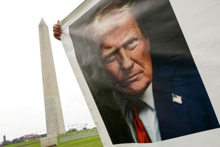 tagreuters.com2025binary_LYNXMPEL5D04W-VIEWIMAGE