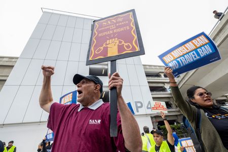 tagreuters.com2025binary_LYNXMPEL5E06O-VIEWIMAGE