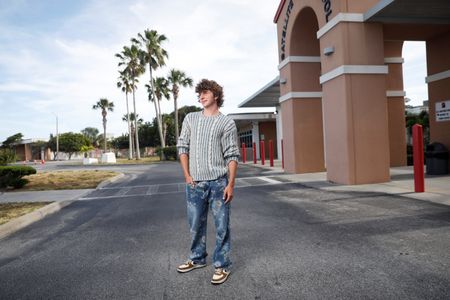 tagreuters.com2025binary_LYNXMPEL5F0EP-VIEWIMAGE