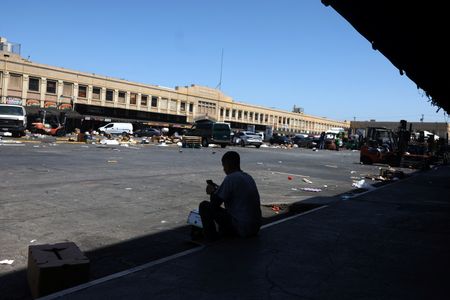 tagreuters.com2025binary_LYNXMPEL5G0KT-VIEWIMAGE