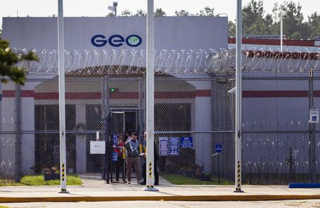 tagreuters.com2025binary_LYNXMPEL5K00K-VIEWIMAGE