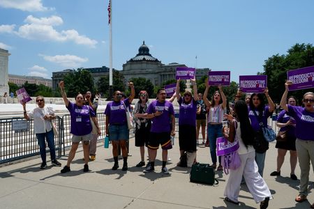 tagreuters.com2025binary_LYNXMPEL5P10T-VIEWIMAGE