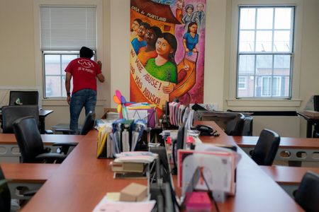 tagreuters.com2025binary_LYNXMPEL5R06W-VIEWIMAGE