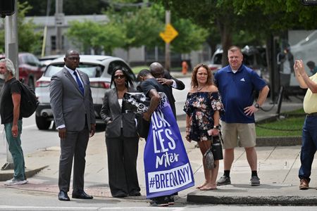 tagreuters.com2025binary_LYNXMPEL6K111-VIEWIMAGE