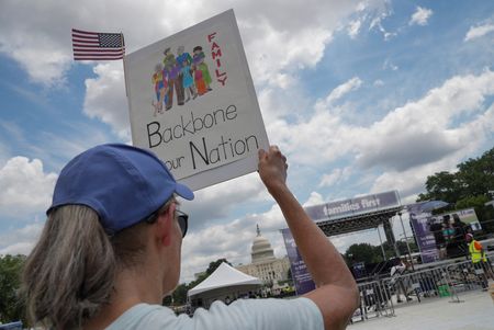 tagreuters.com2025binary_LYNXMPEL6S0JB-VIEWIMAGE