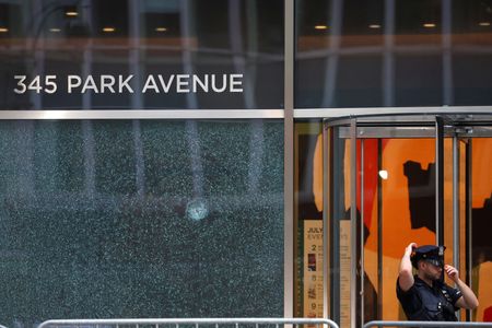 tagreuters.com2025binary_LYNXMPEL730PJ-VIEWIMAGE