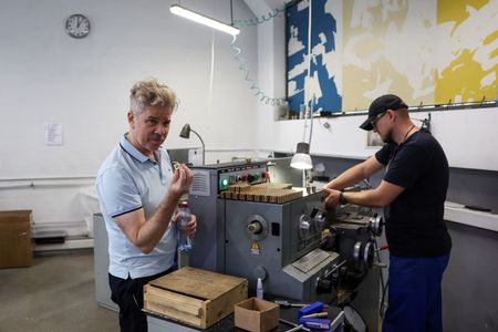 tagreuters.com2025binary_LYNXMPEL760E5-VIEWIMAGE