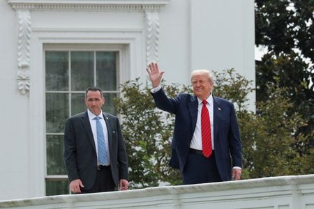 tagreuters.com2025binary_LYNXMPEL7803O-VIEWIMAGE