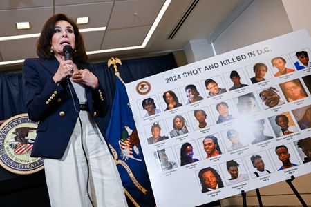 tagreuters.com2025binary_LYNXMPEL7B0XP-VIEWIMAGE