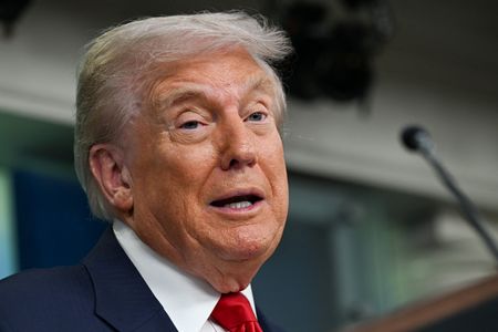 tagreuters.com2025binary_LYNXMPEL7E0DA-VIEWIMAGE