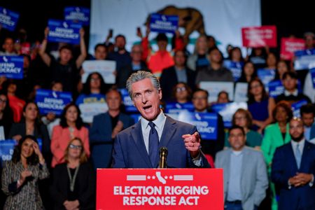 tagreuters.com2025binary_LYNXMPEL7L0DI-VIEWIMAGE