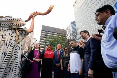 tagreuters.com2025binary_LYNXMPEL7Q0PF-VIEWIMAGE