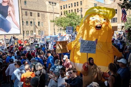 tagreuters.com2025binary_LYNXMPEL801DR-VIEWIMAGE