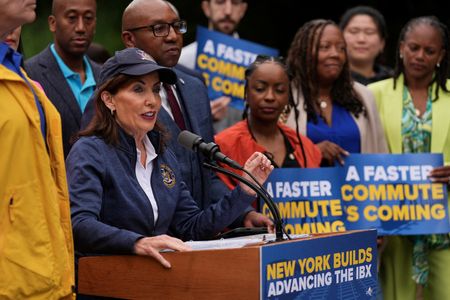 tagreuters.com2025binary_LYNXMPEL840SN-VIEWIMAGE