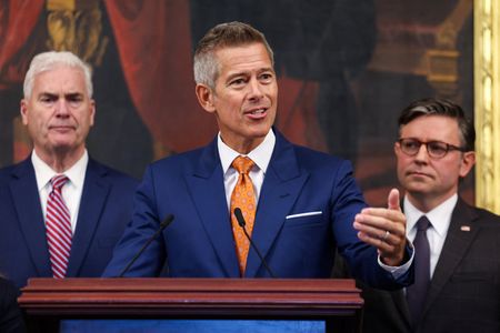 tagreuters.com2025binary_LYNXMPEL9M10X-VIEWIMAGE