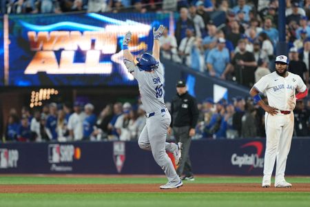 tagreuters.com2025binary_LYNXMPELA20X9-VIEWIMAGE