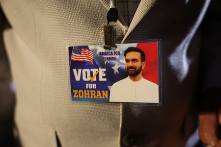 tagreuters.com2025binary_LYNXMPELA214S-VIEWIMAGE