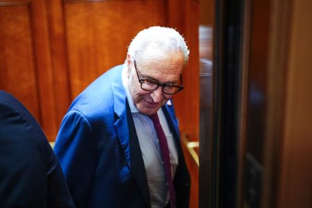 tagreuters.com2025binary_LYNXMPELA906G-VIEWIMAGE