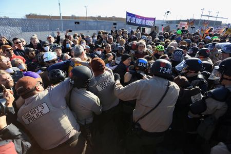 tagreuters.com2025binary_LYNXMPELAD14I-VIEWIMAGE