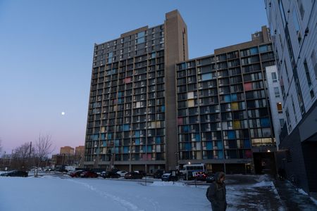 tagreuters.com2025binary_LYNXMPELB40NO-VIEWIMAGE