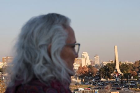 tagreuters.com2025binary_LYNXNPEL0H06W-VIEWIMAGE