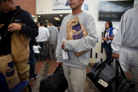 tagreuters.com2025binary_LYNXNPEL0J0WW-VIEWIMAGE