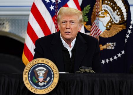 tagreuters.com2025binary_LYNXNPEL0N0U4-VIEWIMAGE