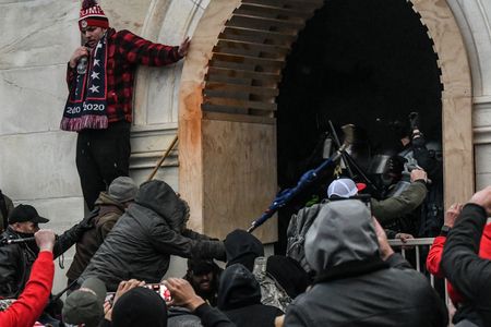 tagreuters.com2025binary_LYNXNPEL0Q0SQ-VIEWIMAGE