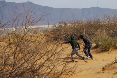 tagreuters.com2025binary_LYNXNPEL0R0XQ-VIEWIMAGE