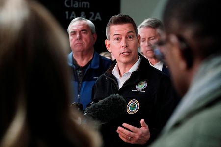 tagreuters.com2025binary_LYNXNPEL0U03V-VIEWIMAGE