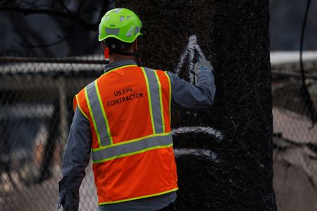 tagreuters.com2025binary_LYNXNPEL0U0M3-VIEWIMAGE