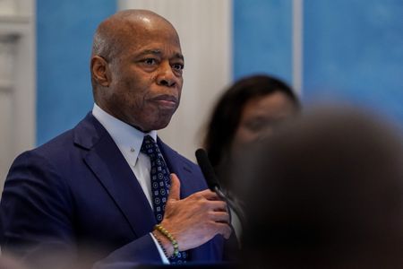 tagreuters.com2025binary_LYNXNPEL1G0I2-VIEWIMAGE