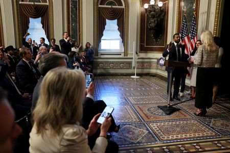 tagreuters.com2025binary_LYNXNPEL1K0TJ-VIEWIMAGE