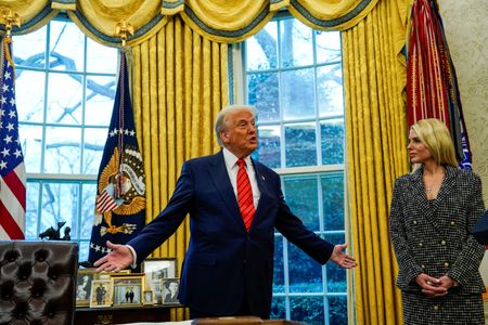 tagreuters.com2025binary_LYNXNPEL1R0SG-VIEWIMAGE