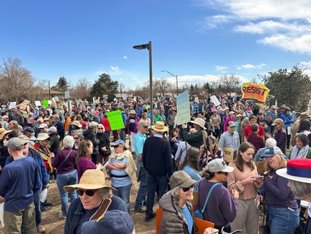 tagreuters.com2025binary_LYNXNPEL220W9-VIEWIMAGE