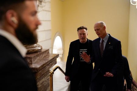 tagreuters.com2025binary_LYNXNPEL240ZH-VIEWIMAGE