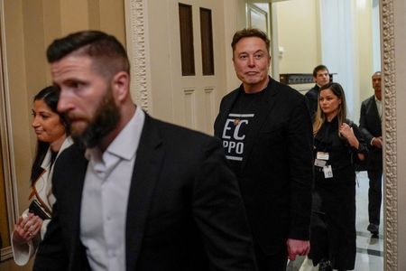 tagreuters.com2025binary_LYNXNPEL240ZL-VIEWIMAGE