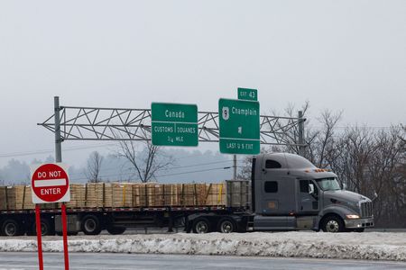 tagreuters.com2025binary_LYNXNPEL260NH-VIEWIMAGE