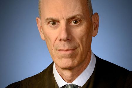 tagreuters.com2025binary_LYNXNPEL2P114-VIEWIMAGE