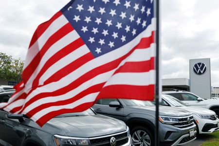 tagreuters.com2025binary_LYNXNPEL2Q13Q-VIEWIMAGE