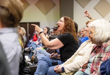 tagreuters.com2025binary_LYNXNPEL2S05J-VIEWIMAGE