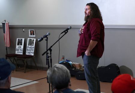 tagreuters.com2025binary_LYNXNPEL2S0AF-VIEWIMAGE