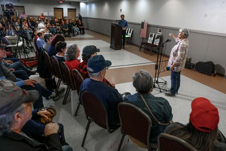 tagreuters.com2025binary_LYNXNPEL2S0AH-VIEWIMAGE