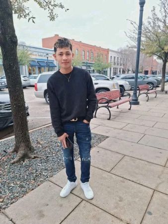 tagreuters.com2025binary_LYNXNPEL301ZW-VIEWIMAGE