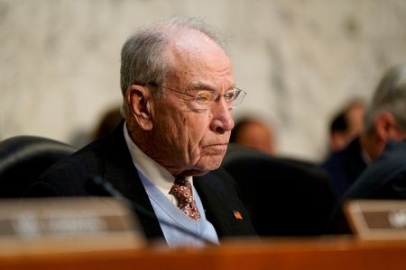 tagreuters.com2025binary_LYNXNPEL3313W-VIEWIMAGE