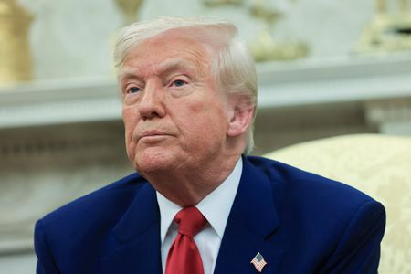 tagreuters.com2025binary_LYNXNPEL370E2-VIEWIMAGE