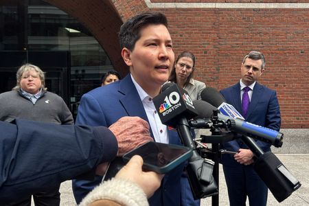 tagreuters.com2025binary_LYNXNPEL390W1-VIEWIMAGE