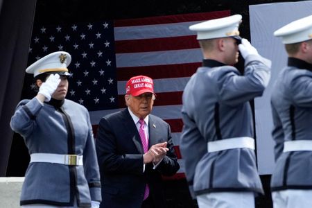 tagreuters.com2025binary_LYNXNPEL4N07U-VIEWIMAGE